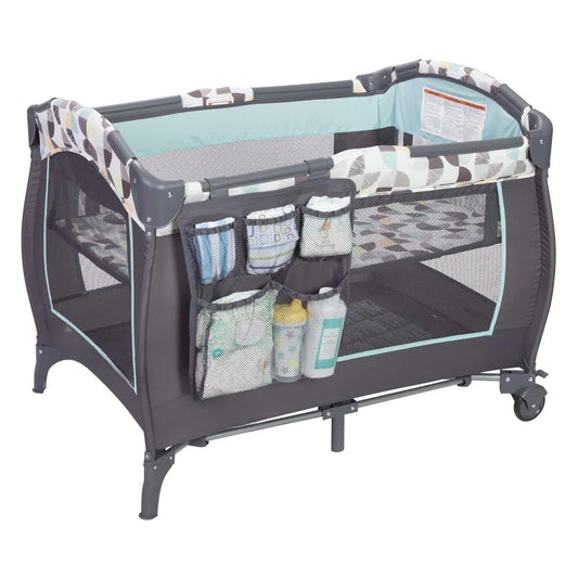 High Quality Trend E Nursery Center Playard with Full Size Bassinet Doodle Dots Easy Compact Fold